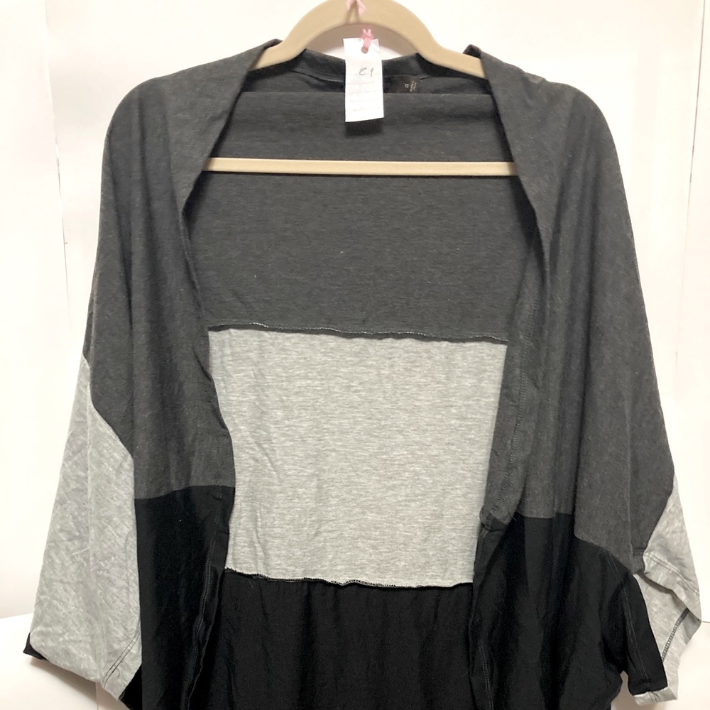 Gray/Black Color Block Short Sleeve Cardigan